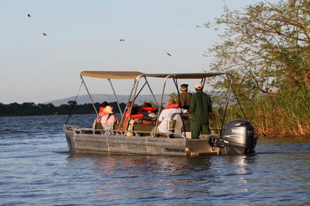 Boat cruise in Akagera National Park