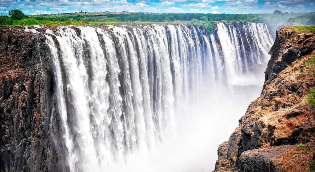 Fascinating and Interesting Facts About Victoria Falls